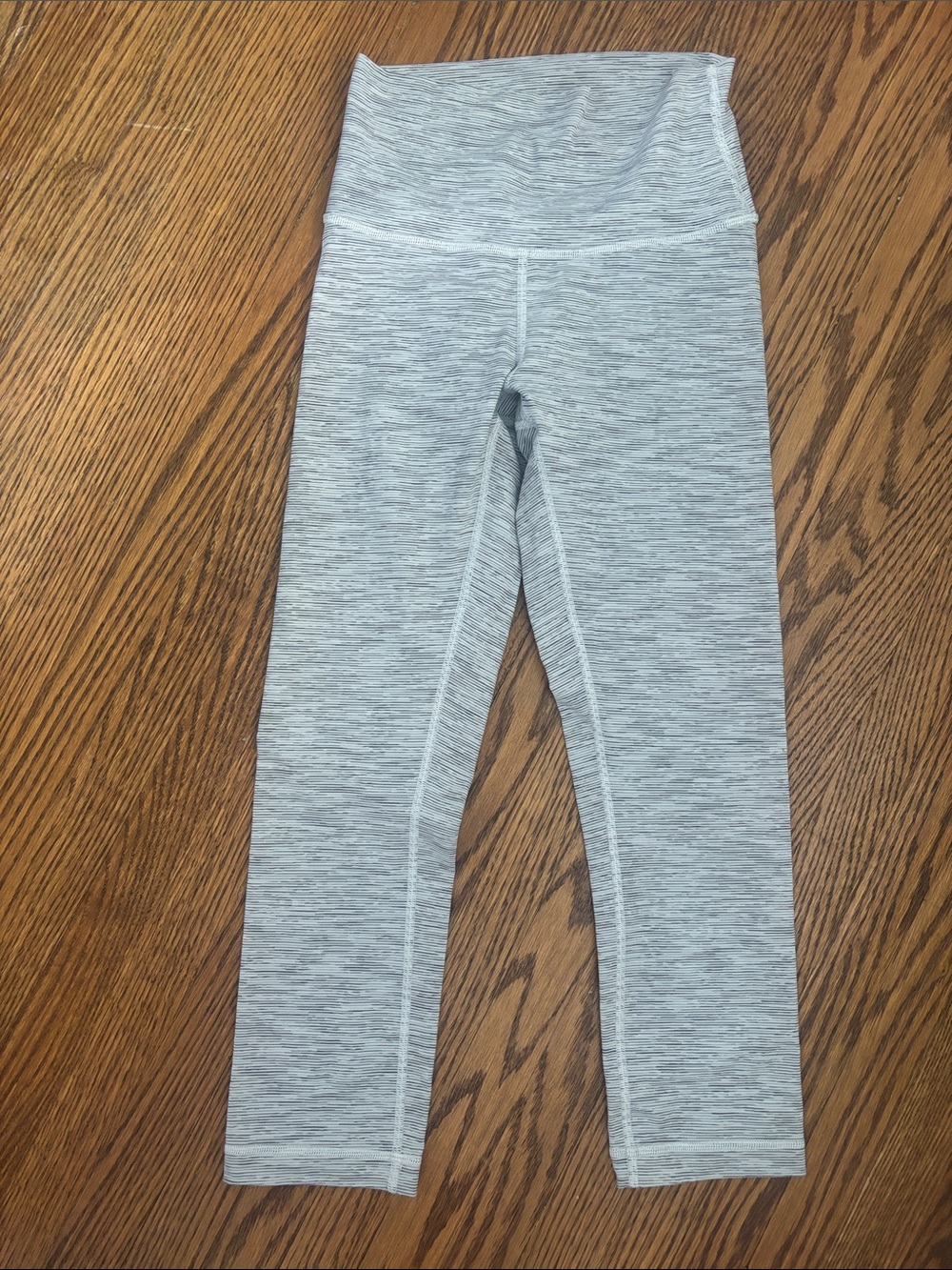 Lululemon high rise crop leggings grey size 4